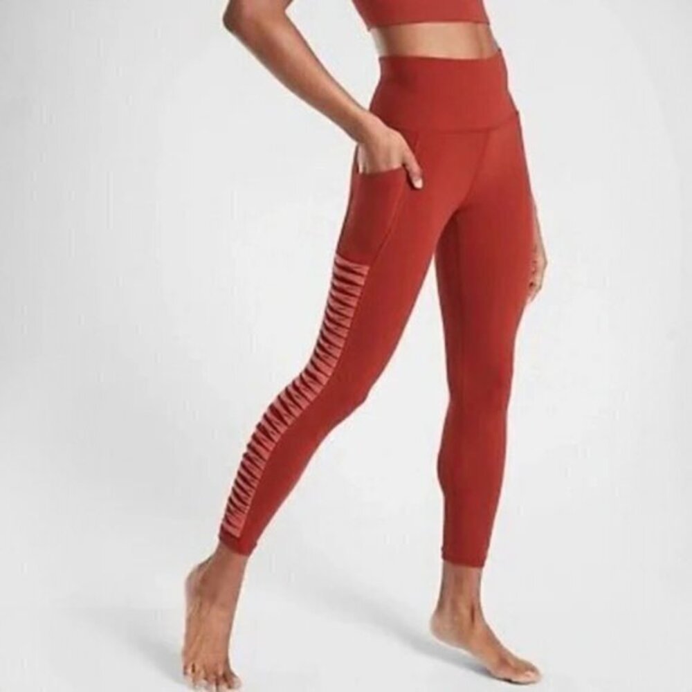 Athleta Salutation Stash Pocket II Twist 7/8 Legging - sz XS